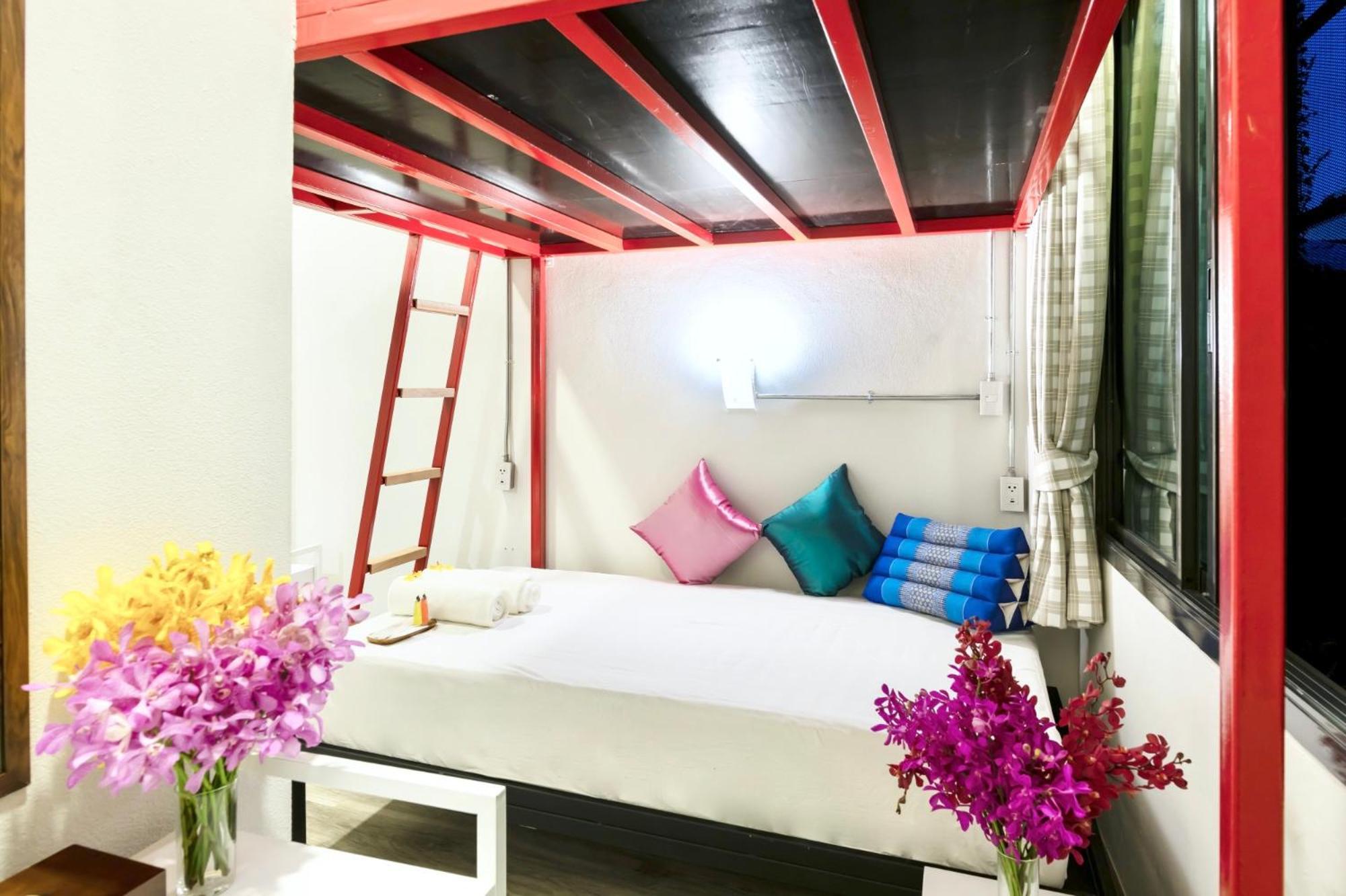 Red Door Heritage Hotel Bangkok Exterior photo